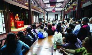 10万人在宁免费逛博物馆 展厅内屡见"不文明"
