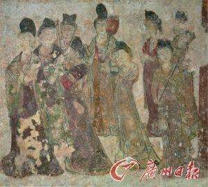 文物展厅举办时装展遭质疑：如何保护文物